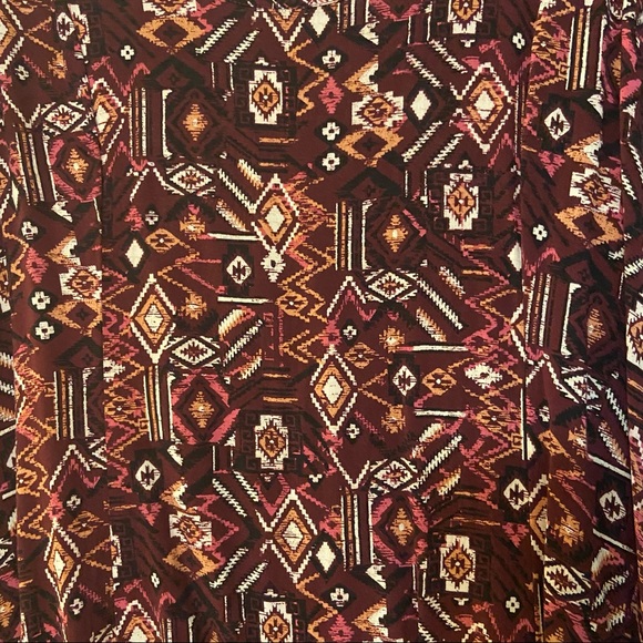 Forever 21 Aztec Design Midi Dress Size 1X - Picture 3 of 4